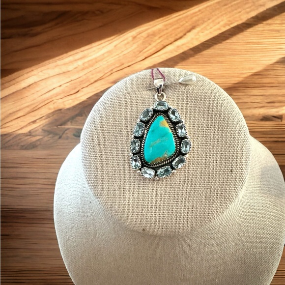 Turquoise Surrounded by Blue Topaz in Sterling Sikver - Picture 1 of 8